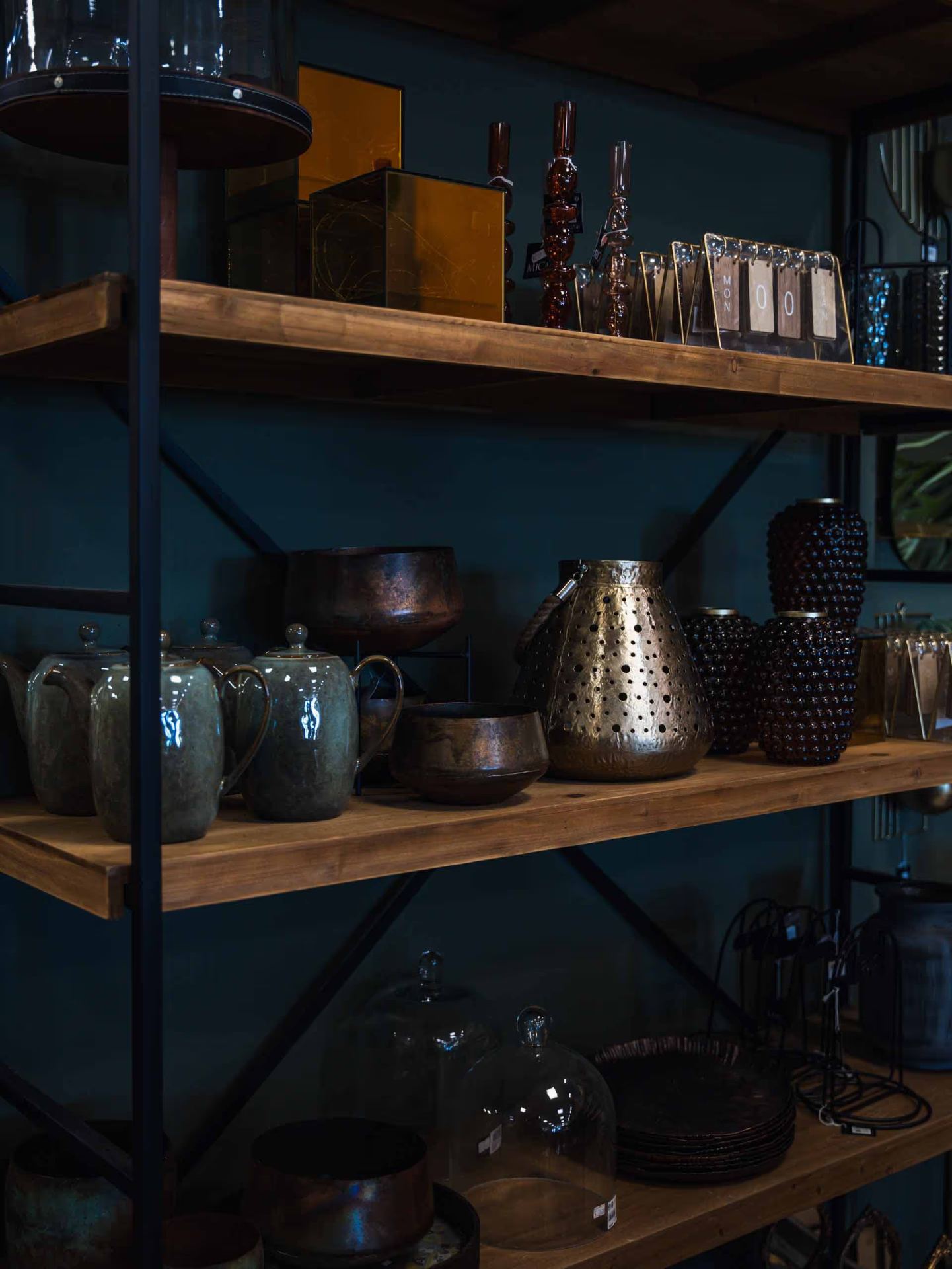 Foto dello showroom BorgoCasa a Saluzzo con ambientazioni casa e living