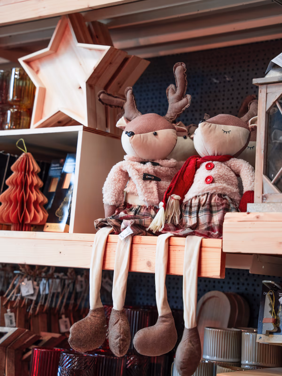 Foto dello showroom BorgoCasa a Saluzzo con ambientazioni casa e living