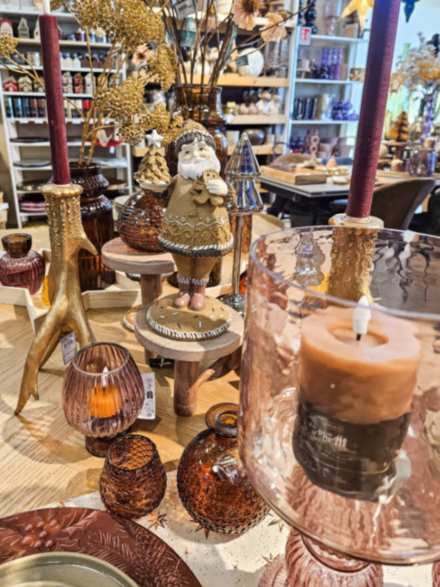 Decorazioni Natale 2025 nello showroom BorgoCasa a Saluzzo